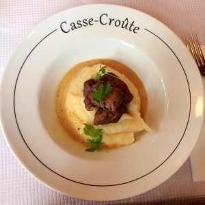 Joue De Cochon, Sauce Moutarde