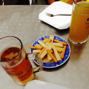 Quesos y cervezas